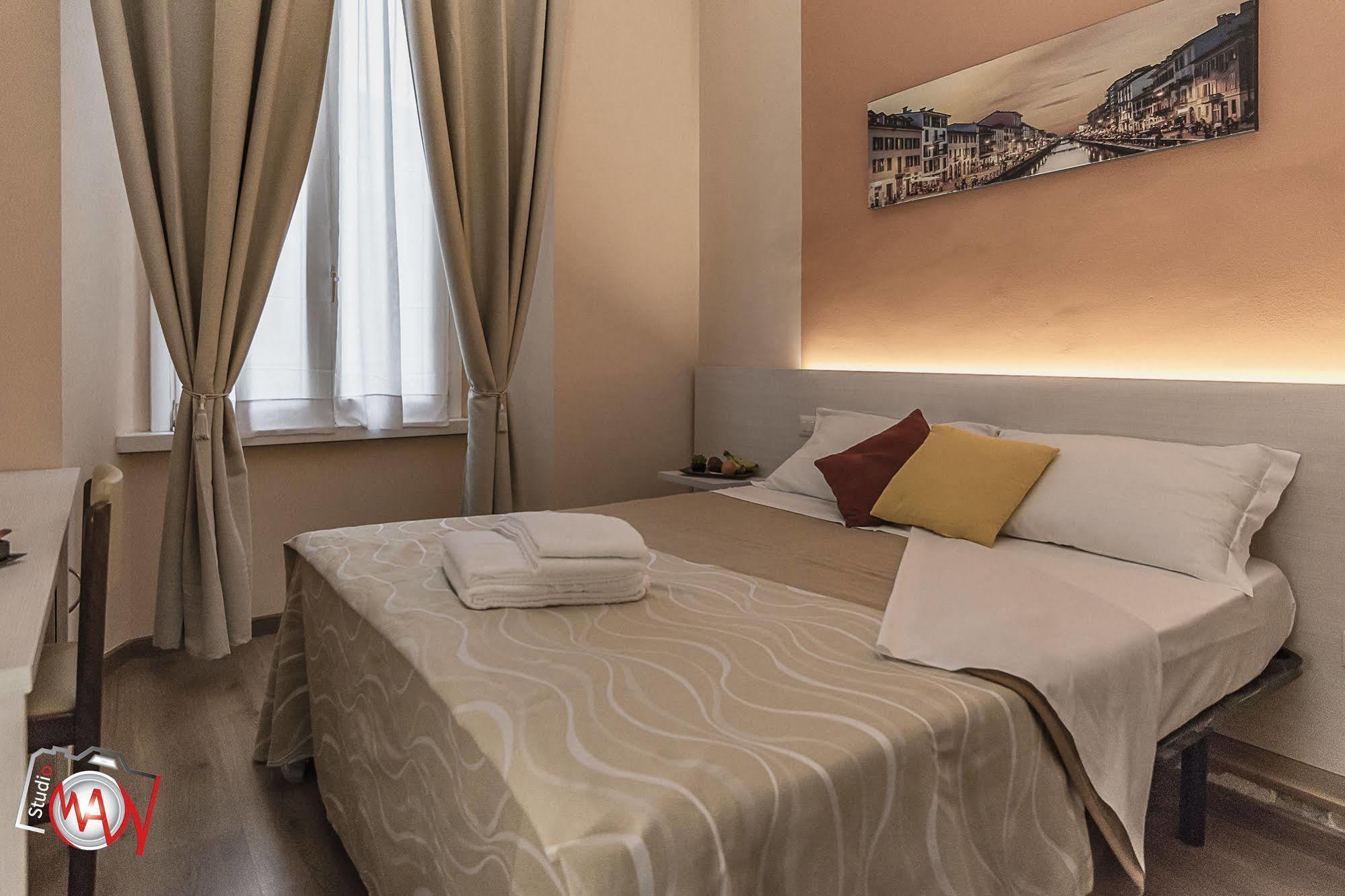 Hotel Moderno Lecco Exterior foto